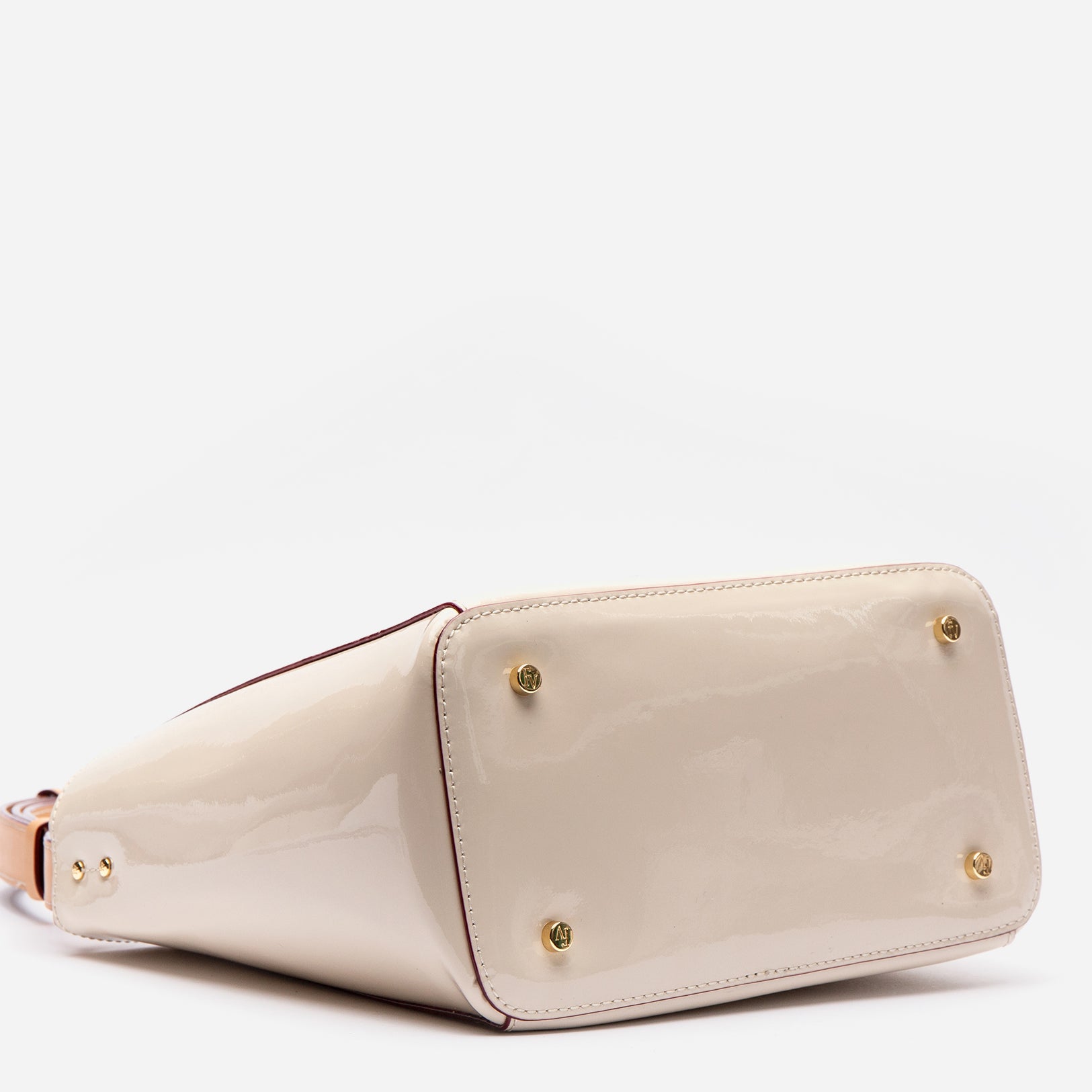 Small June Soft Patent Oyster