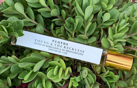 Young & The Reckless Amber Oud Spice Arabic scents Saffron Wood Floral Fruit