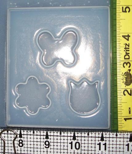 Butterfly/Flowers Pendant 470 - 3 Cavity