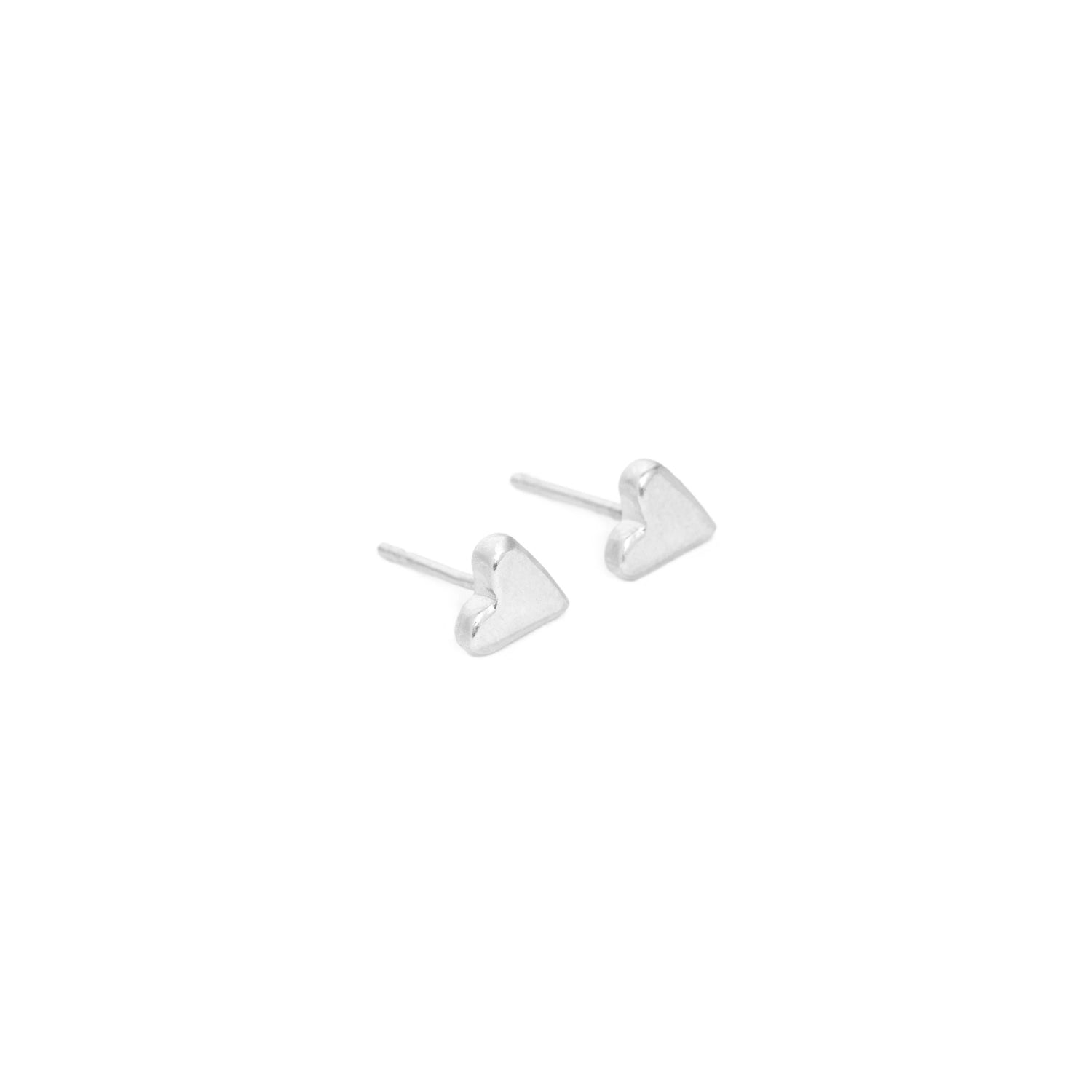 Heart stud earrings, silver