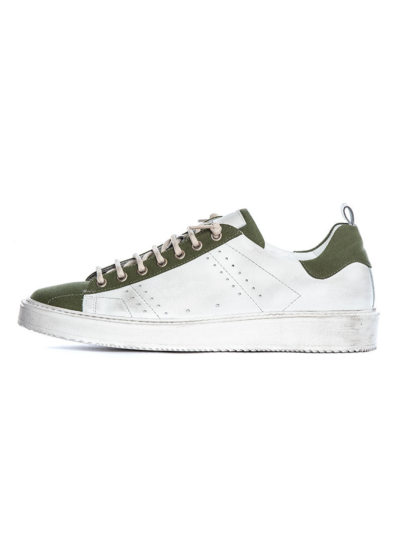 PLUTO II IN WHITE AND BOTTLE GREEN