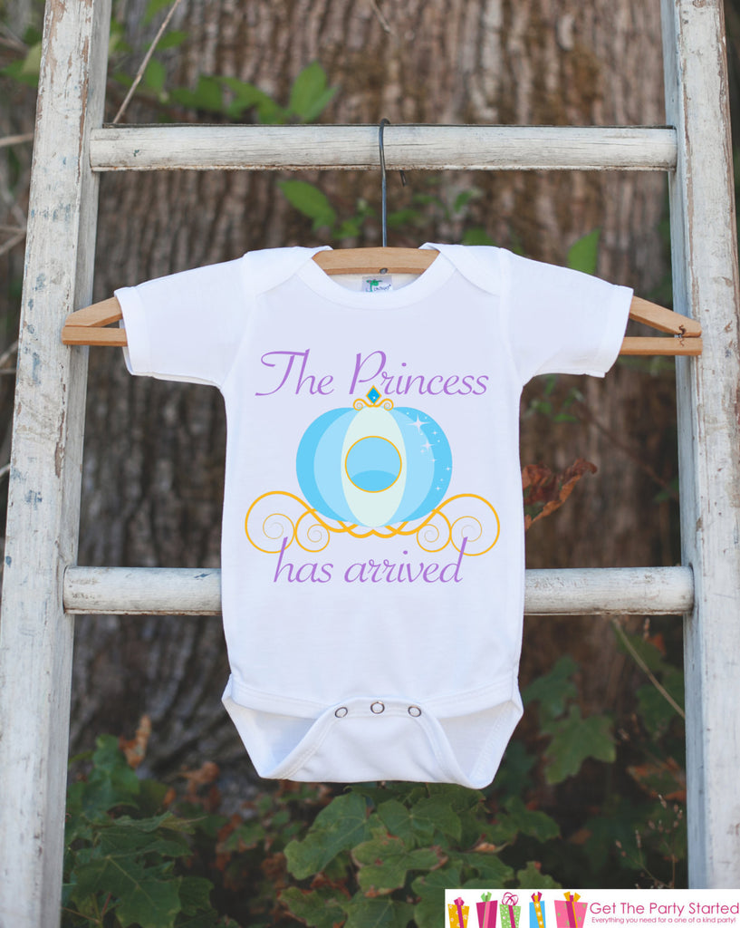 The Princess Has Arrived Bodysuit For Newborn Baby Girls - Princess Onepiece - Novelty Outfit Baby Shower Gift for Infant Girl - Carriage - Get The Party Started