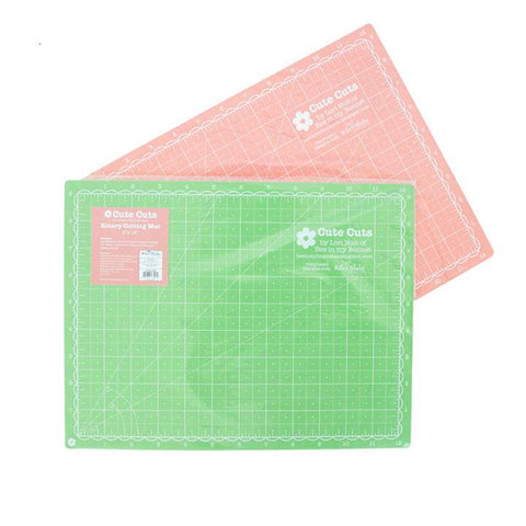 Cutting Mat, 9" x 12" Lori Holt Cute Cuts Reversible (Riley Green & Lipstick)
