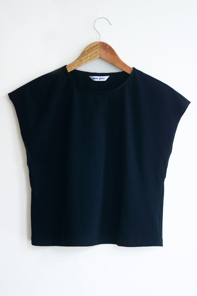 Pansy Tee - Black