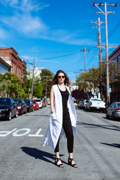 Meta Vest in Arctic White