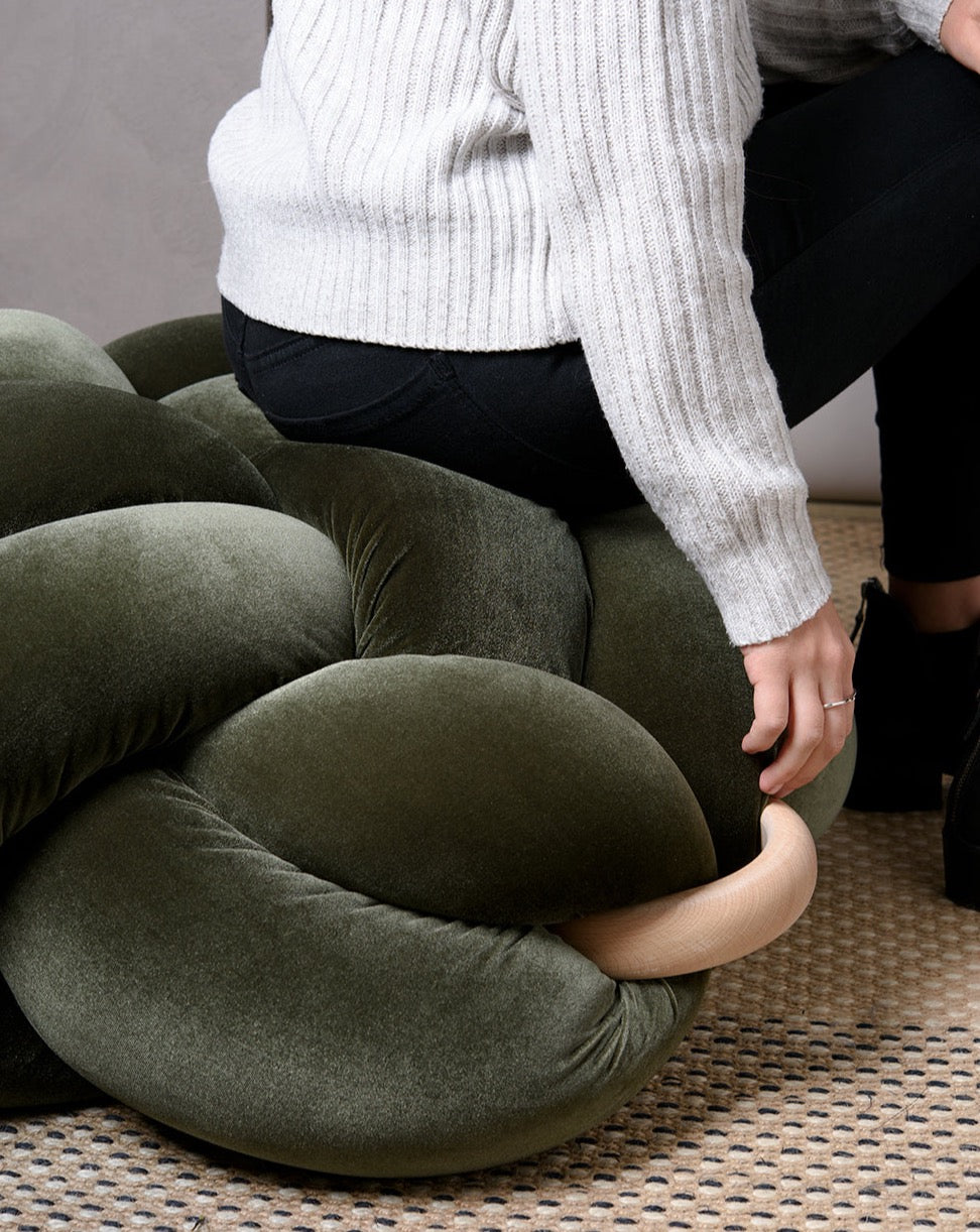 (S) Red Round Knot Pillow