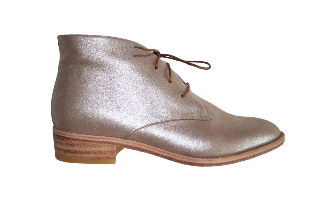 Huma Blanco - Manuela Chukka Boot in Silver - Seaside Soles