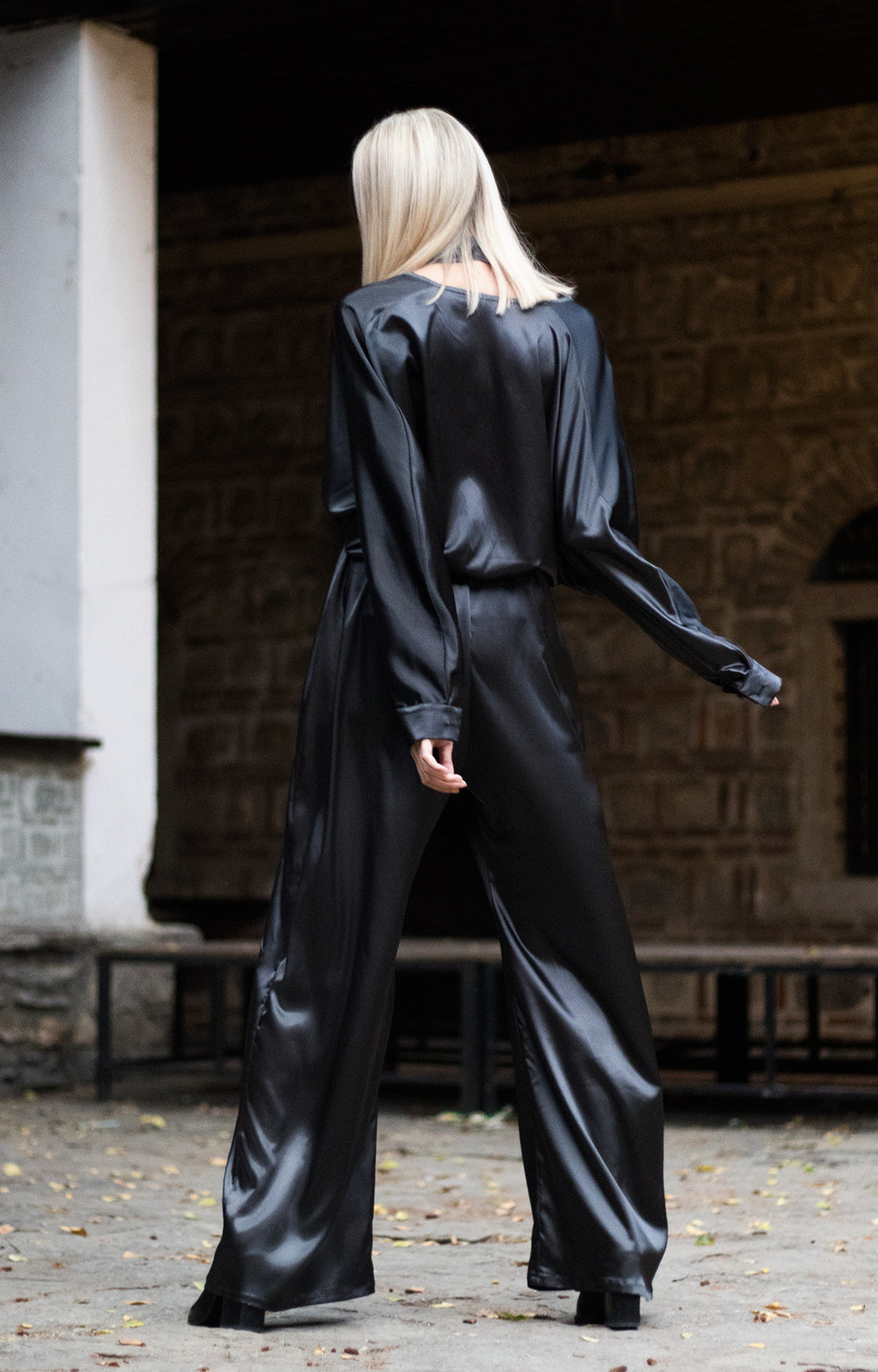 Plunging neckline jumpsuit - BastetNoir