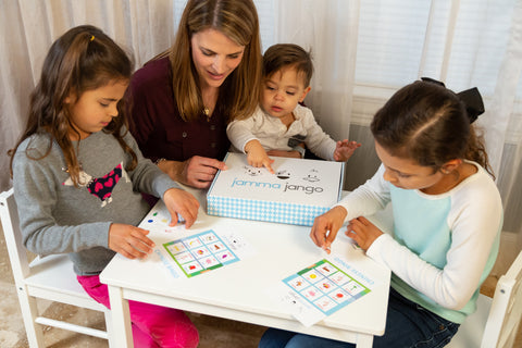 Children playing Chinese bingo game