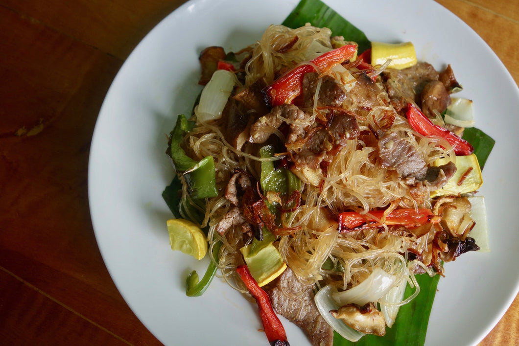 Kua Sen Lon Sai Seen (Steak & Glass Noodle Veggie Stir Fry)