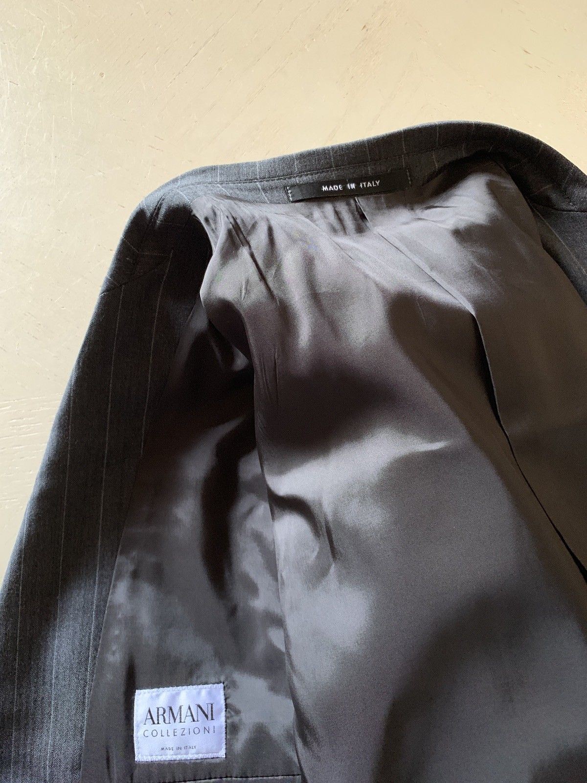 New $2875 Armani Collezioni Mens Suit Gray 40 US ( 50 Eur) Italy