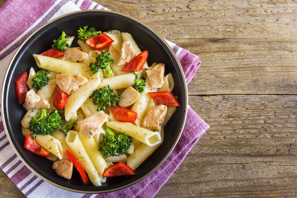 سلطه مكرونه بالدجاج - aklabaity delivers best home made food