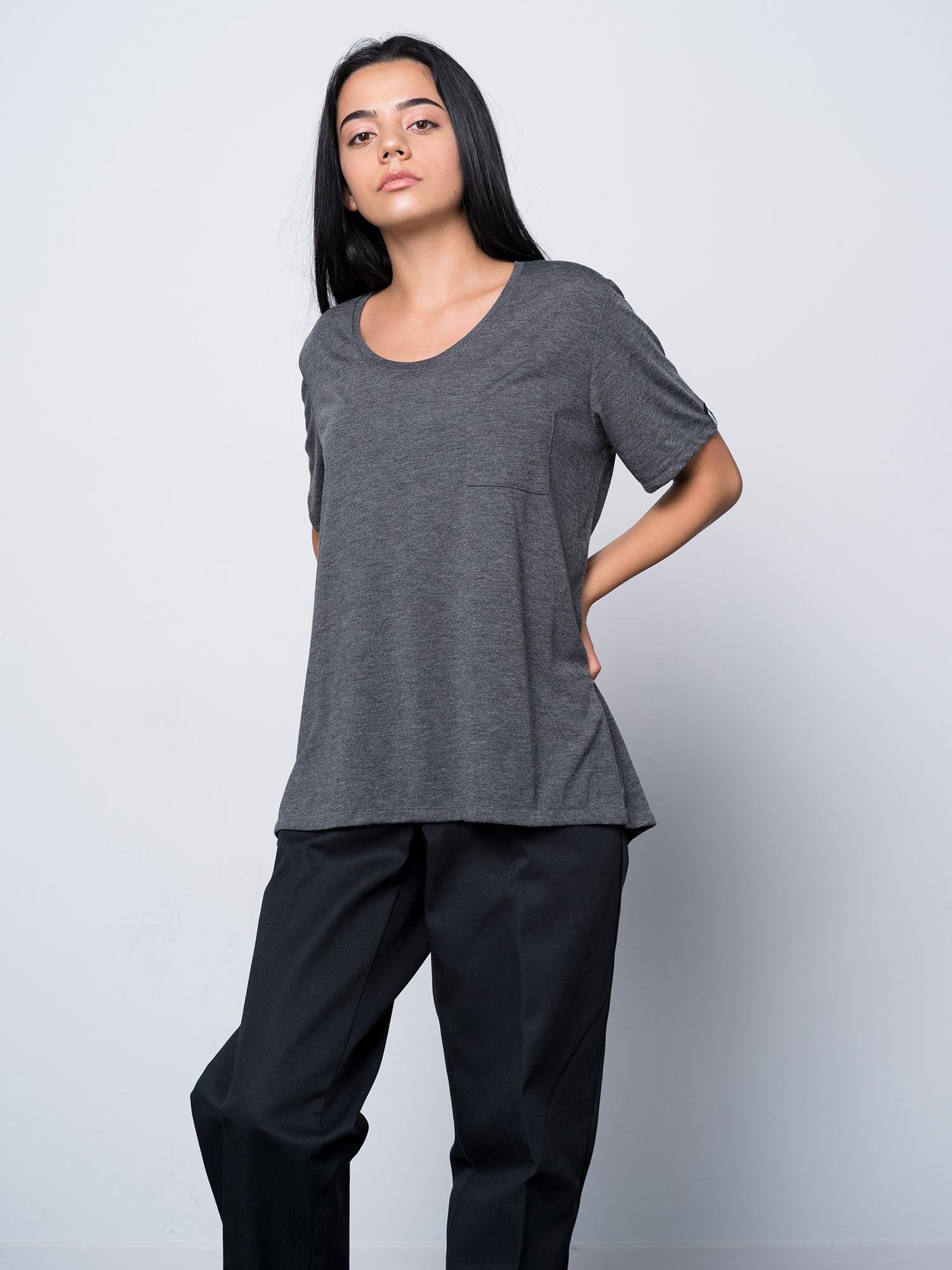Autonomy Arco Flowy Pocket Tee - Grey