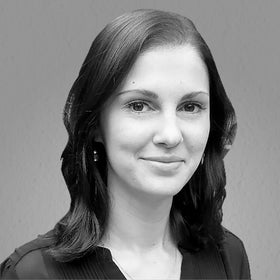 DR JULIA GOTTWALD