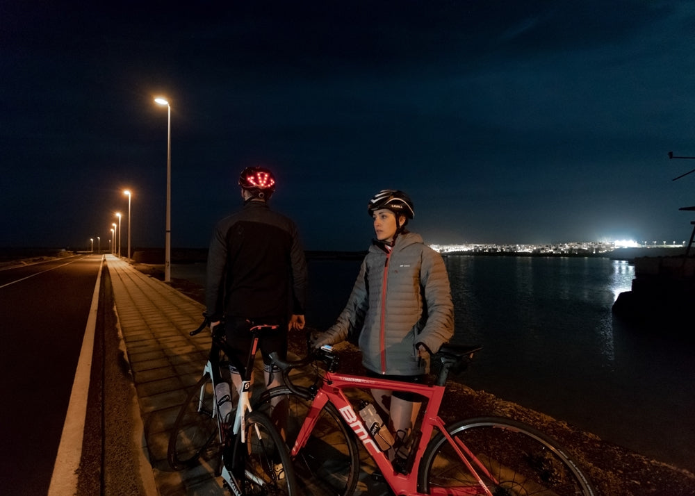 Livall BH62 Fahrradhelm mit Rücklicht und Blinker