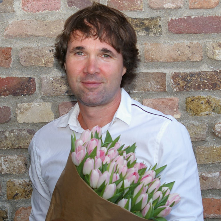 Wer wir sind - Gabor mit Tulipa Dynasty Wer wir sind - Gabor mit Tulipa Dynasty