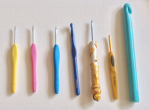 Crochet hooks: Clover Soft Touch or Amour? Which one is the one for me? 