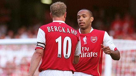 Découvrez les maillots des joueurs de football portant le numéro 10 les plus célèbre