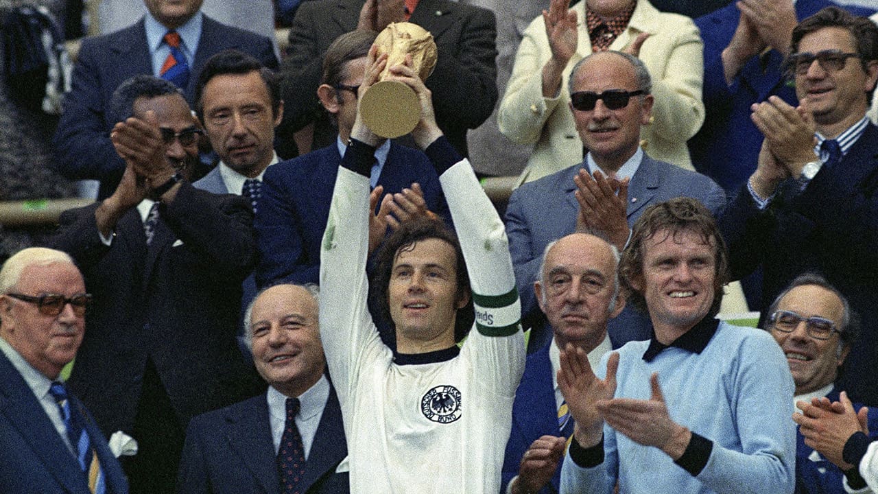 Que savez-vous du maillot Adidas de Beckenbauer