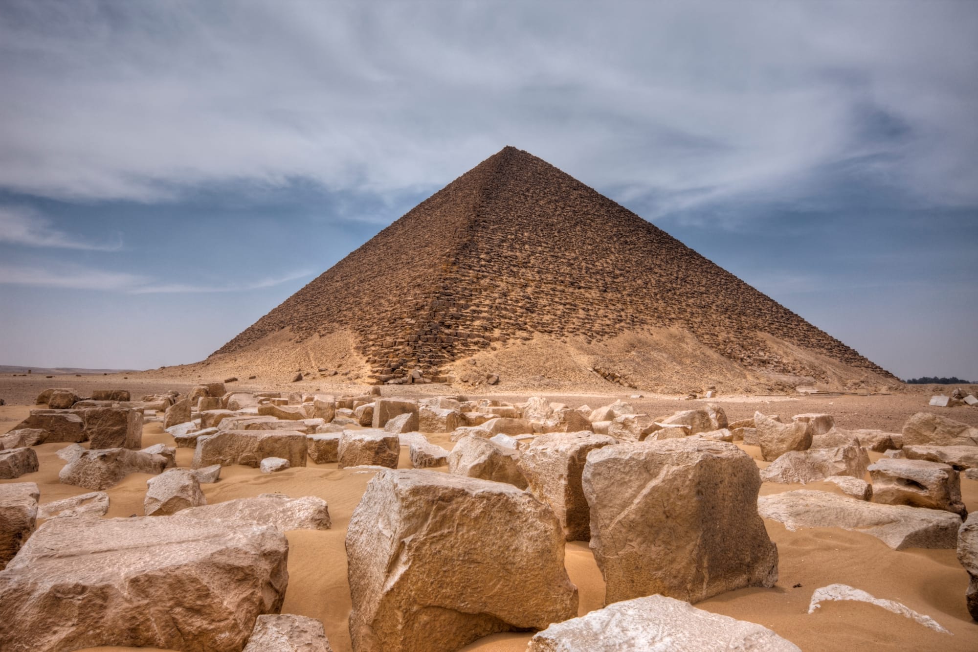 pyramide-rouge