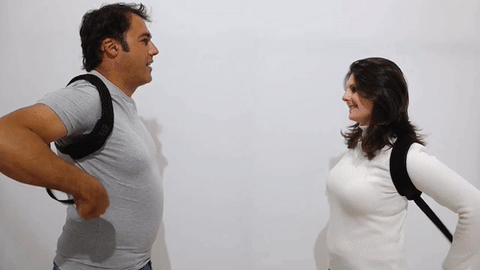 آلام أعلى الظهر غالبية أسبابها ناتجة عن الإجهاد أو الجلسات الخاطئة مجلتك