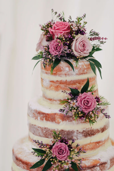naked wedding cake | Wedding Planning Checklist
