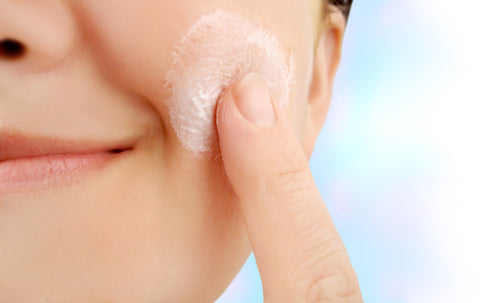 Hidrata tu piel-Previene las manchas en la cara