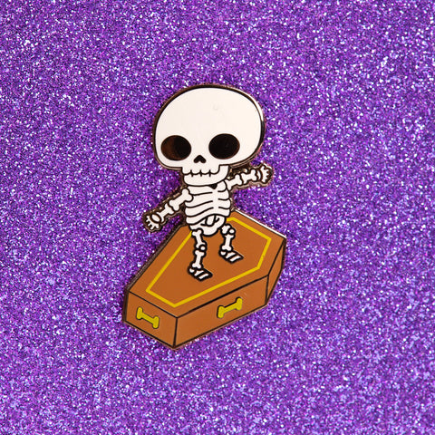 skeleton surfer pin