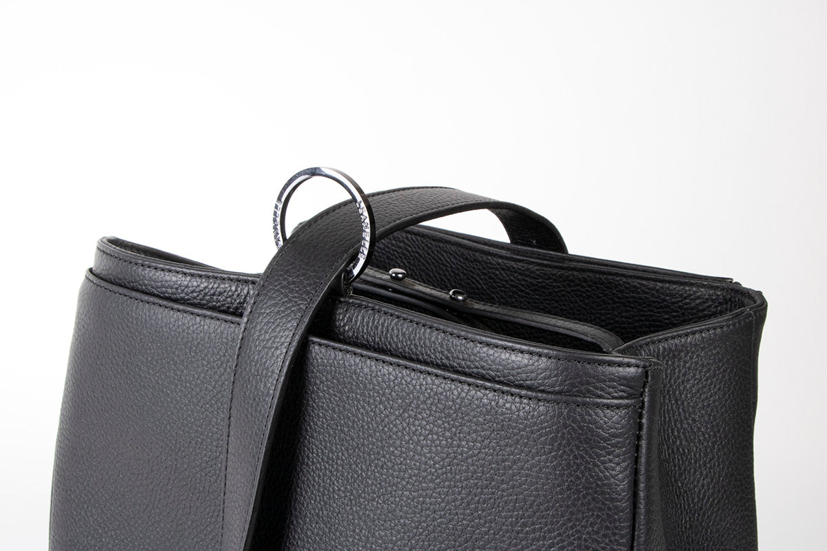 She's Tote Details