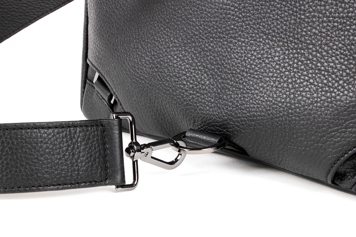 She's Tote Details