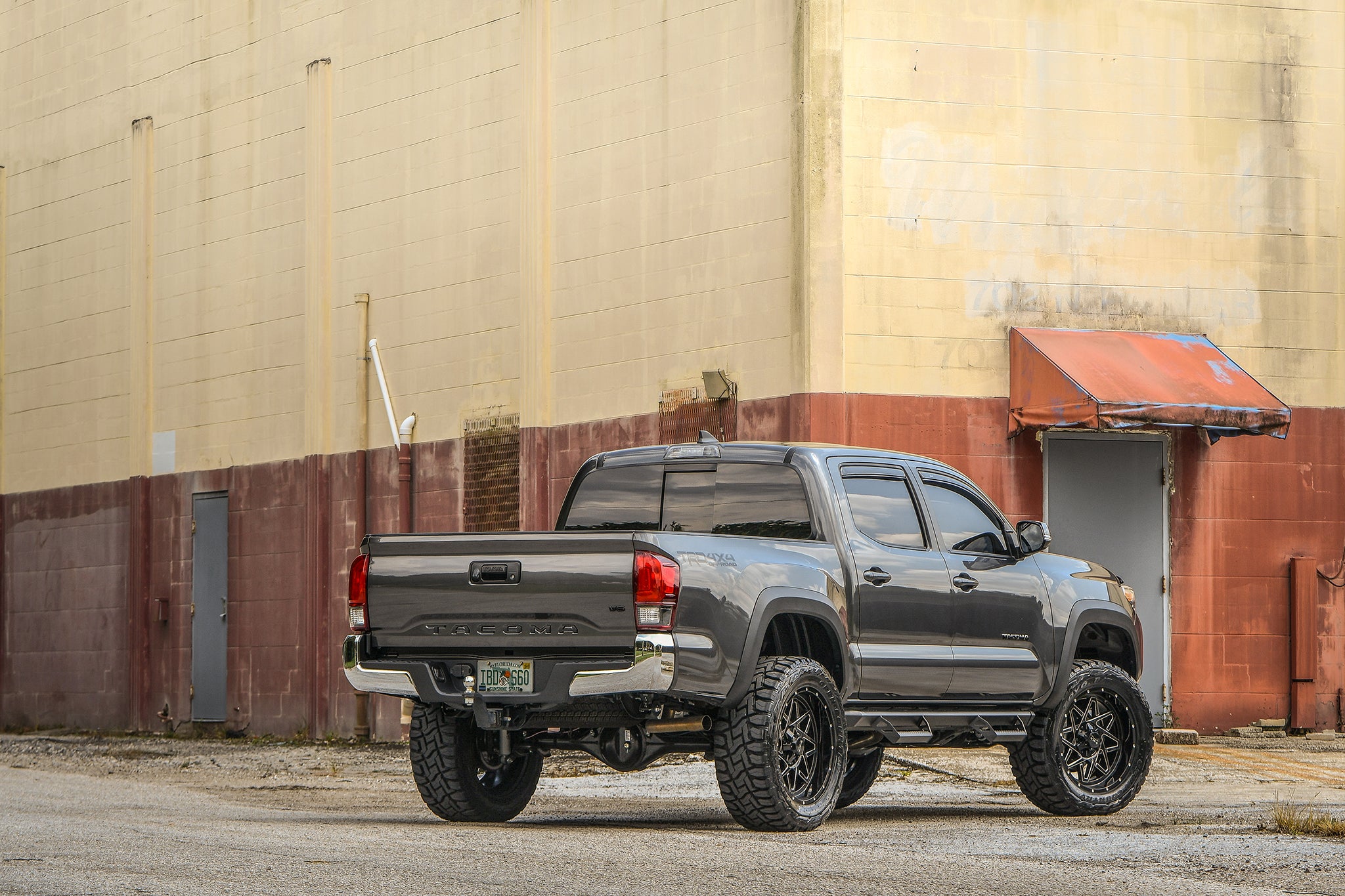 Gallery | Toyota Tacoma on HD OFF-ROAD Gridlock