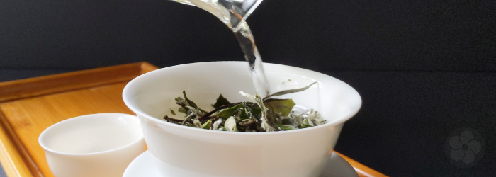 warming the teaware ahead of time can effectively release aromas before brewing