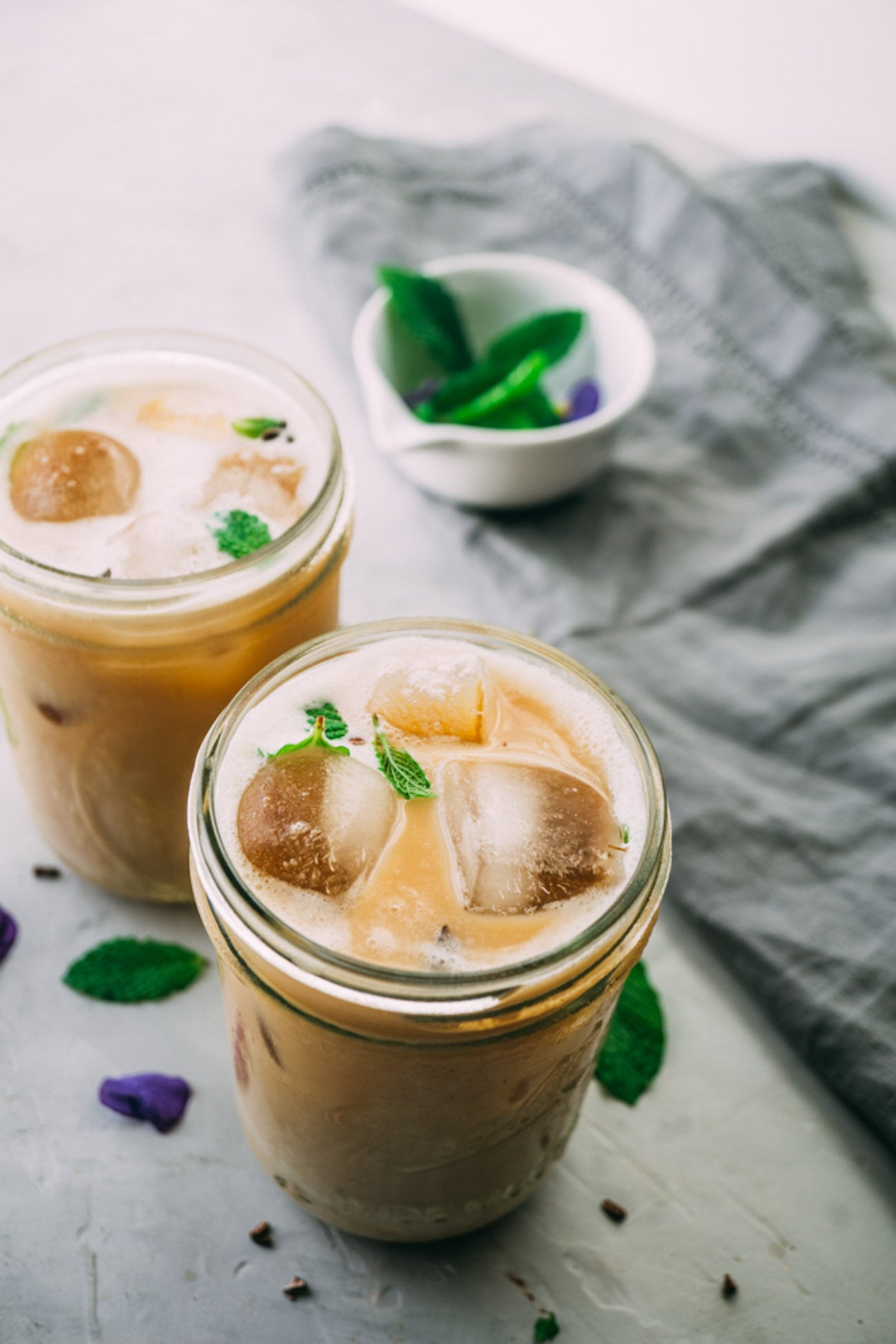 how to make iced coffee with mint chocolate