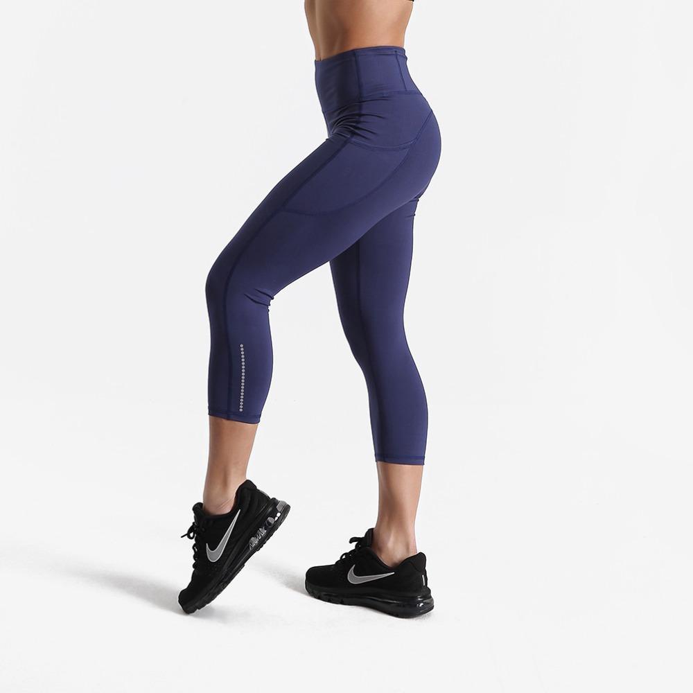 Fitness workout capri pants with pockets - Breeze blue - Squat proof ...