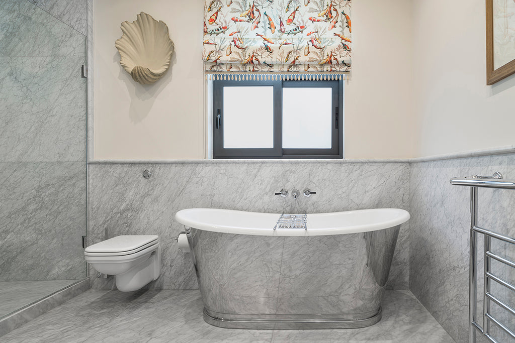 bianco carrara c marble reflection in bathtub
